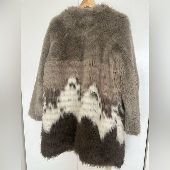 Fur Jacket - Picture 6 of 10